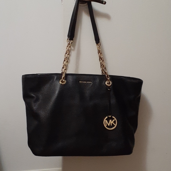 Michael Kors black leather hand bag - Picture 1 of 10